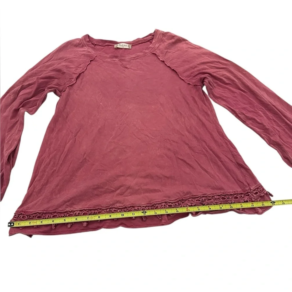 Altar’d State Red Long Sleeve with Wide sleeves and Textured Edges - Picture 6 of 9